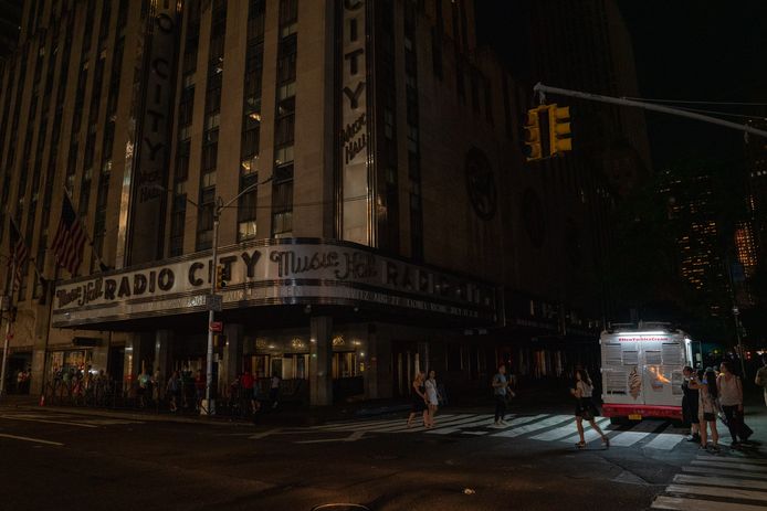 Radio City Music Hall zonder verlichting.