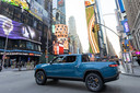 De Rivian R1T elektrische pick-up in New York.