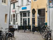 Poep, braaksel en urine voor de deur: gemeente grijpt in bij dé uitgaansstraat van Zutphen