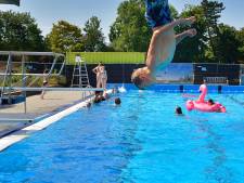 Zwembad De Kuil overweegt om zomer dicht te blijven na intimidatie door bezoekers: ‘Een bewaker of agent werkt niet’