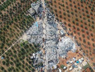 IN BEELD. Dronefoto’s en -video’s tonen enorme schade van aardbeving in Turkije en Syrië