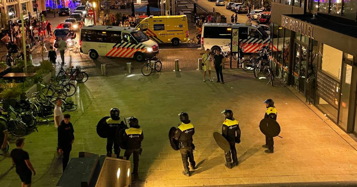 Foto toste: Twente e Fiorentina si scontrano nel mezzo di Enschede |  calcio straniero