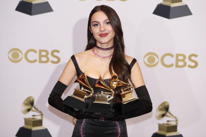 Olivia Rodrigo werd na haar debuutsingle Drivers license een wereldster en won drie Grammy's.