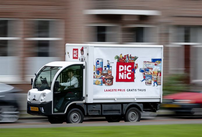 De bekende elektrische bedrijfswagen van Picnic.