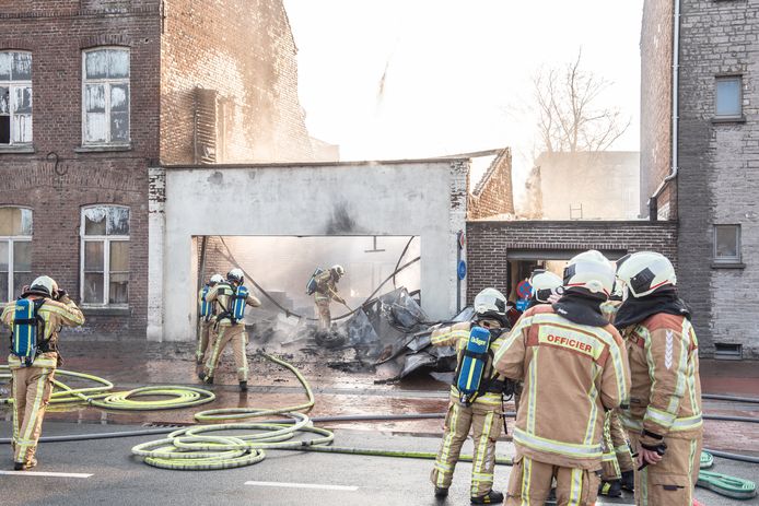 Uitslaande brand woedt in pand aan de Verlorenstraat in Ronse | Ronse ...