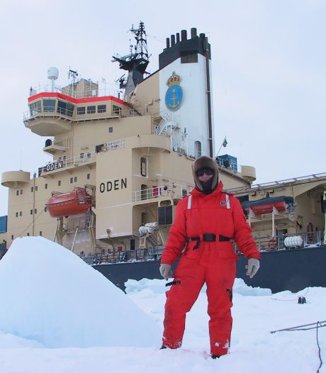 Bioloog uit Veghel doet onverwachte ontdekking op Noordelijke IJszee: 'Nu wonen we op een eilandje’