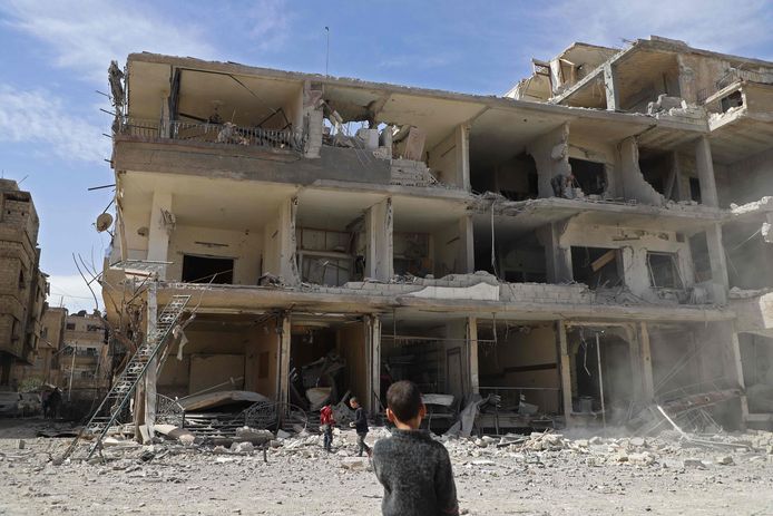 De wapenstilstand, die het Syrische regime niet nakomt, heeft nog steeds niet de verhoopte humanitaire gevolgen op het terrein.
