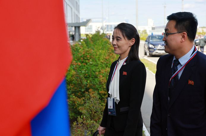 Ook Kim Yo-jong, de zus van Kim Jong-un, is meegereisd naar Rusland.