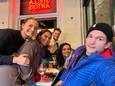 Mila Kunis en Ashton Kutcher op bezoek in restaurant De Vier Winden in Brugge