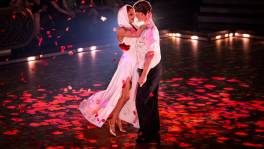 Shania & Jesse dansen hun Weense wals als laatste dans