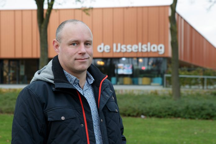 Eric van der Zwaluw heeft een open brief geschreven aan de Gemeente Zutphen over de gang van zaken rondom zwembad De IJsselslag.