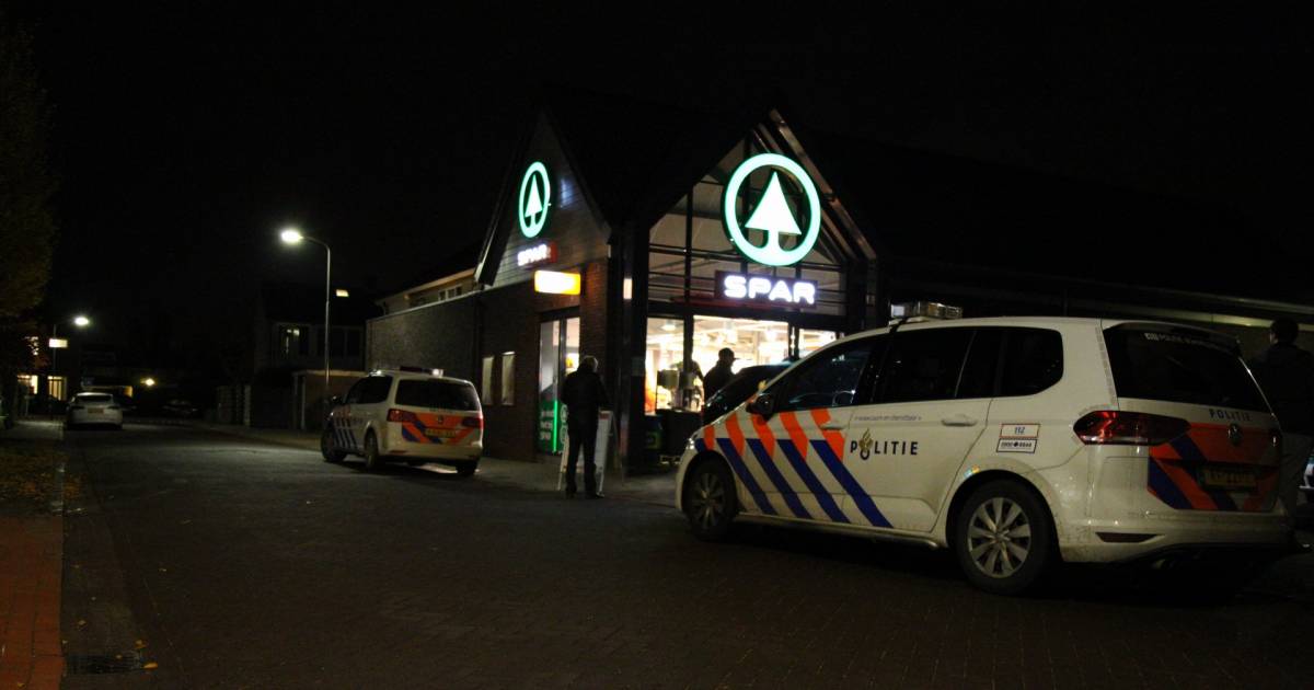 Gewapende overval bij Spar in Asperen: politie zoekt naar dader - De Gelderlander
