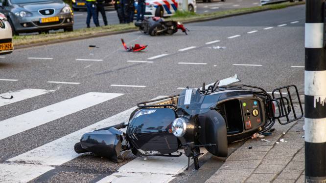 Twee gewonden bij ongeval met twee scooters in Kralingen
