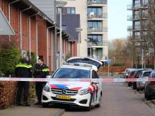 Meisje (17) vlucht toilet in en belt doodsbang de politie, als Umut (19) met maatje het huis leegrooft