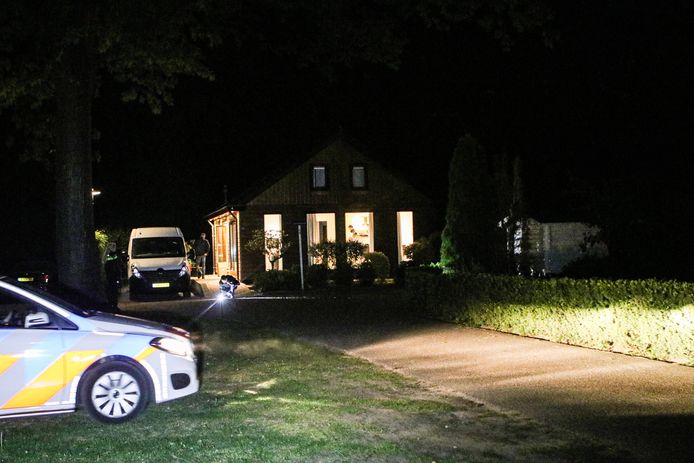 In dit vakantiehuisje in Ede zou Toon R. zijn aangetroffen.