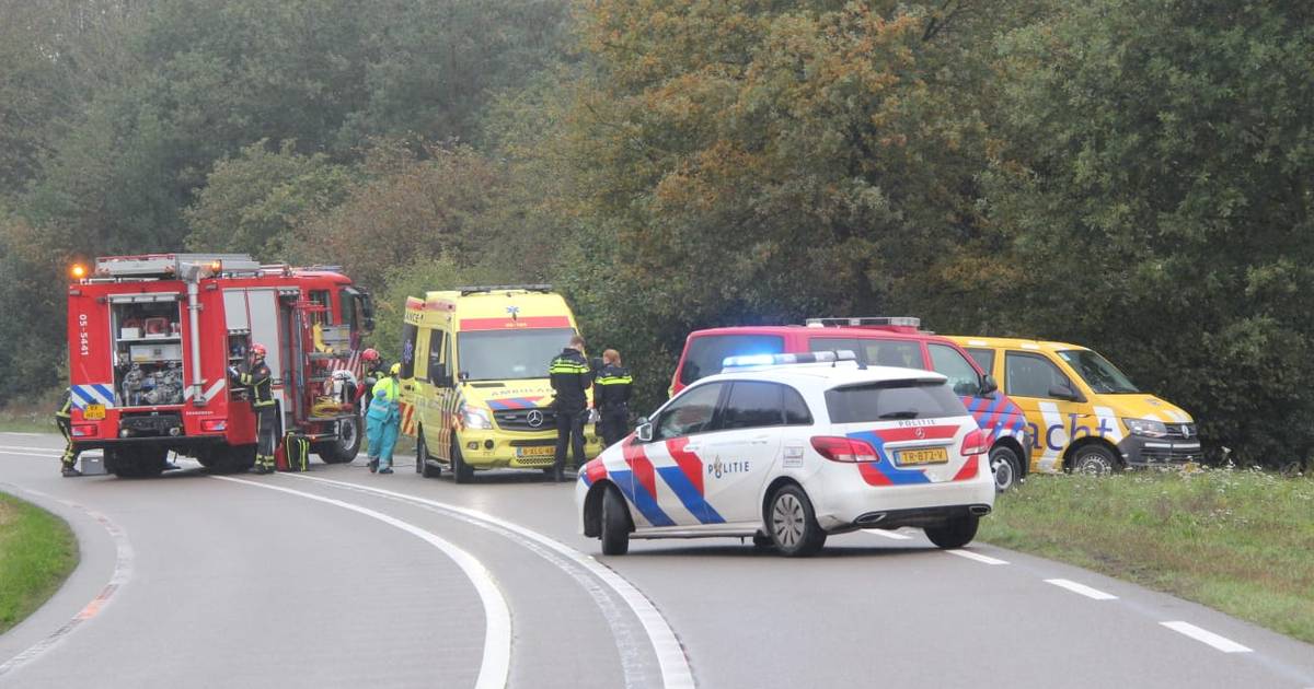 Burgermeester H. Boersingel in Nijverdal afgesloten na ernstig ongeval.