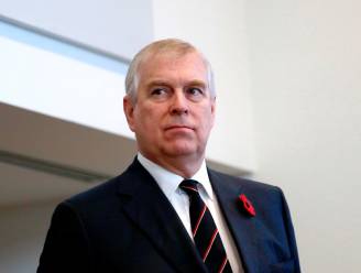 Ex van Virginia Giuffre doet boekje open in nieuwe docu rond prins Andrew: “Als ze gebeld werd, trok ze lijkbleek weg”