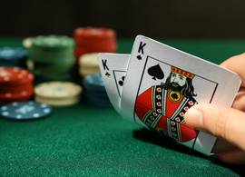Ria (63): “Mijn man denkt dat ik naar yoga ga, maar ik ga stiekem naar het casino”