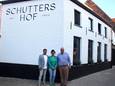 Frederik Stragier, Charlotte Verbeke en Dries Vanhecke zijn de drijvende krachten achter 't Schuttershof.