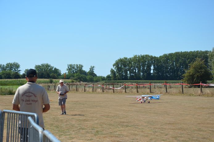 De fly-in van de 20-jarige modelluchtvaartclub 'The Little Wings’ uit Heldergem (Haaltert).