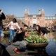 Hoe bereiden toeristentrekkers Rome en  Amsterdam zich voor op de zomer?