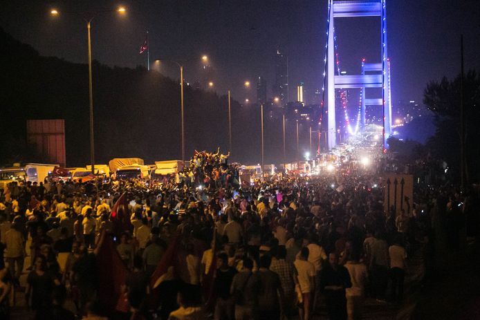 Beelden van de chaos in Turkije van juli 2016.