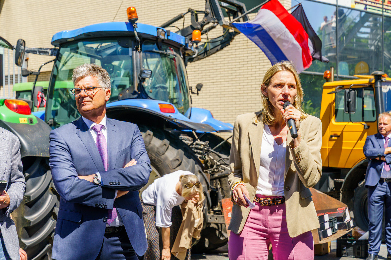 burgemeester-van-de-provincie-hans-oosters-heeft-n-taak-zorgen-dat