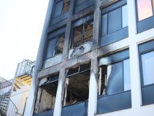 Grote brand in flat Den Bosch, zestig woningen ontruimd: ‘Ik zag de vlammen uit het gebouw slaan’