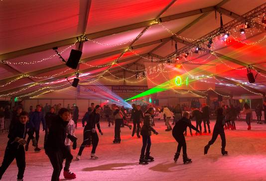 Bath skating rink