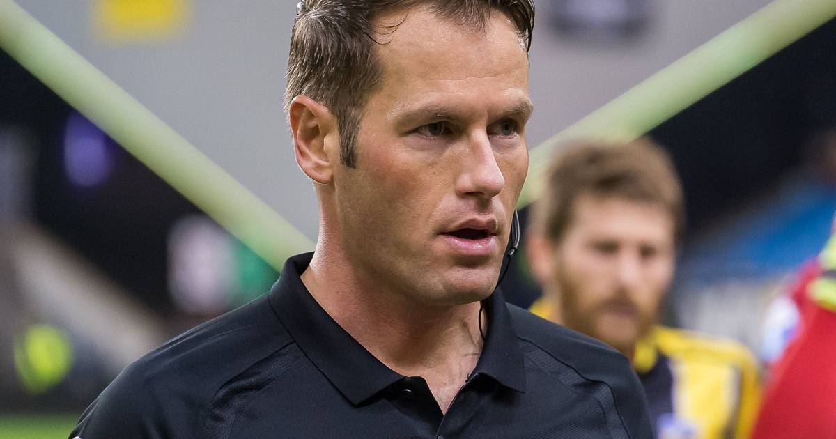 Penalty op WK voor clubs na ingrijpen videoref Makkelie Buitenlands