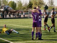 45 goals in ‘knotsgekke’ speelronde in de vijfde klasse, TVC Breda stevent op kampioenschap af  