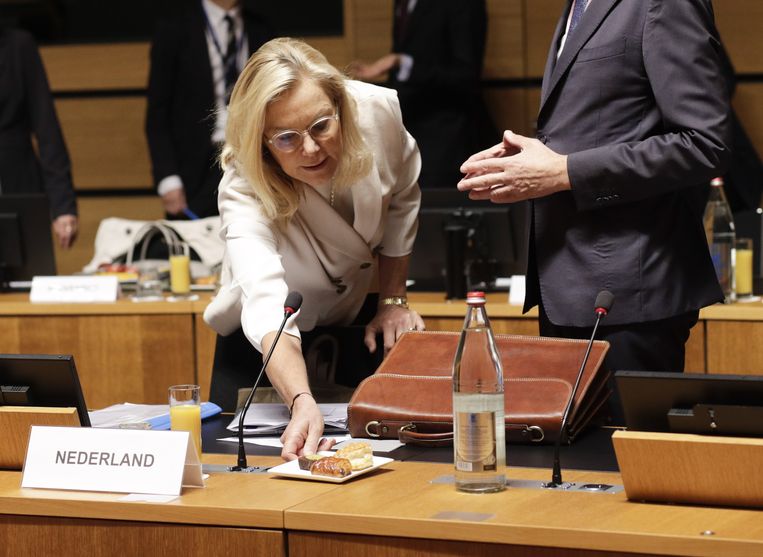 Ook minister Sigrid Kaag was dinsdag aanwezig op de vergadering van ministers van financiën in Luxemburg.  Beeld ANP / EPA
