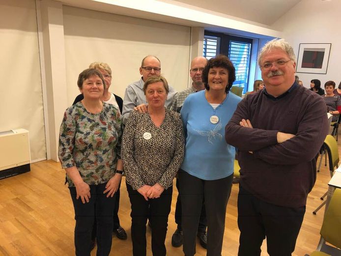 Alleenstaandenvereniging Raval huldigt vrijwilligers | Brugge | hln.be