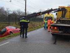 Automobiliste belandt in de sloot en raakt gewond in Boxtel