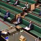 De democratie draait nog, al staat de microfoon soms uit