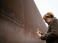 Merkel roept op tot “vrijheid verdedigen, haat en racisme bestrijden” op herdenking val Berlijnse Muur