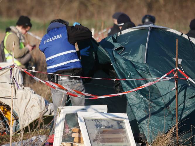 Duitse politie valt kamp van milieuactivisten in bos binnen na incidenten rond Kerstmis
