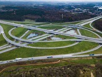 Vanaf volgende week verkeershinder aan Klaverblad door renovatie brug