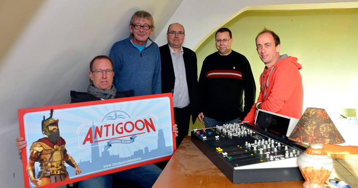 Radio Antigoon gaat vanaf 6 januari vanuit café Den Bengel ...