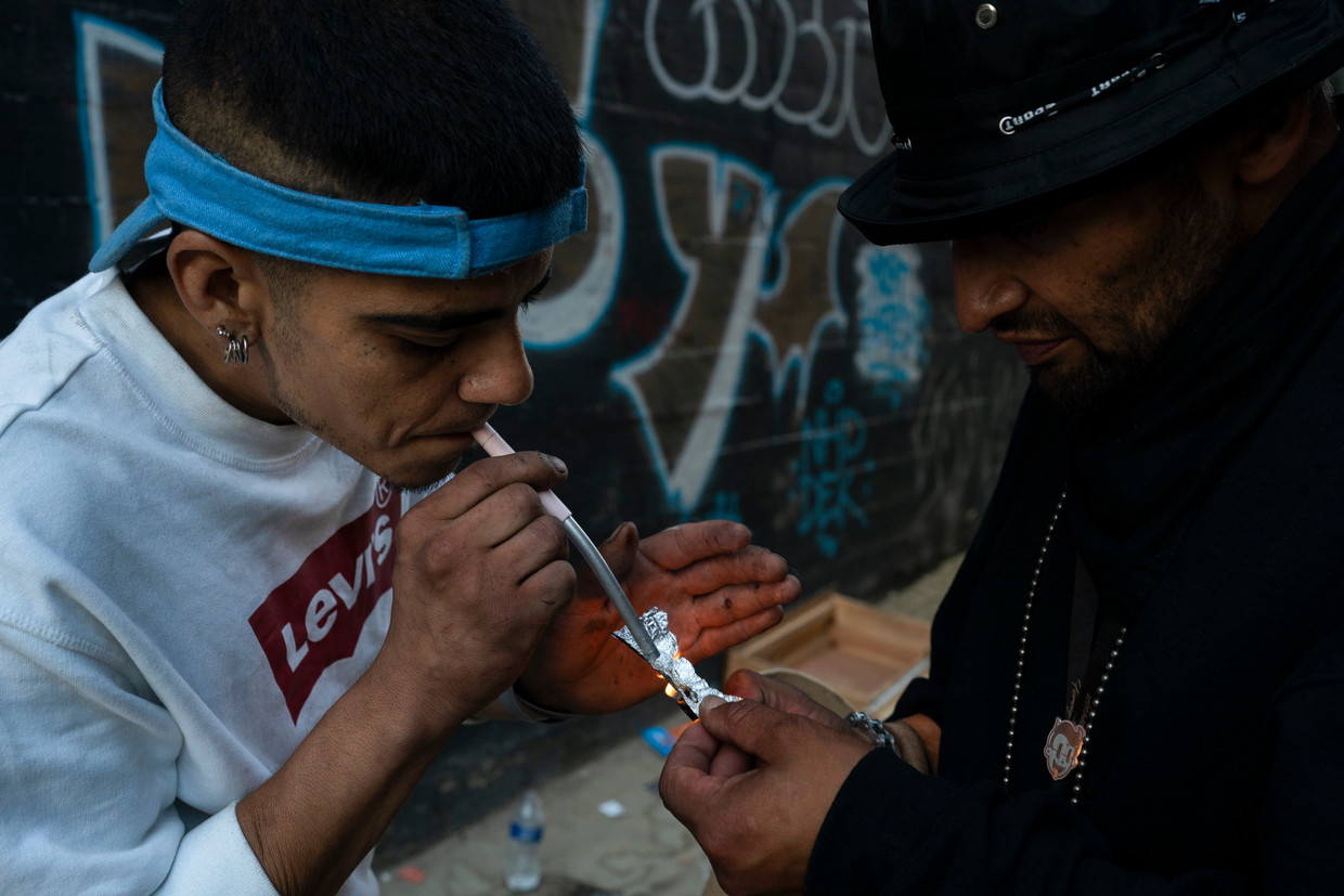 Twee fentanyl-gebruikers in Los Angeles. Beeld AP