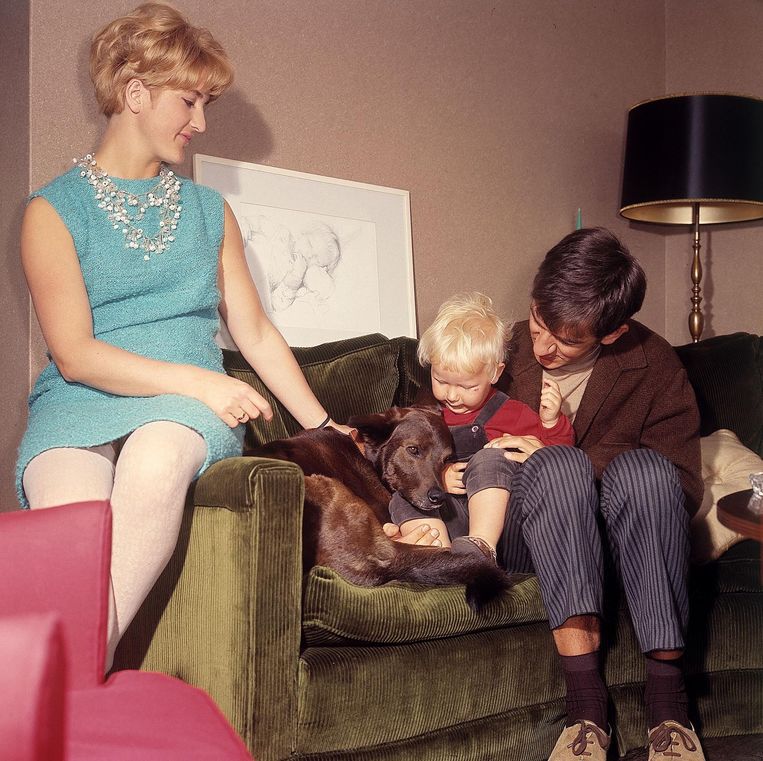 Jasperina de Jong, zoon Pelle en Eric Herfst in 1966. Beeld  