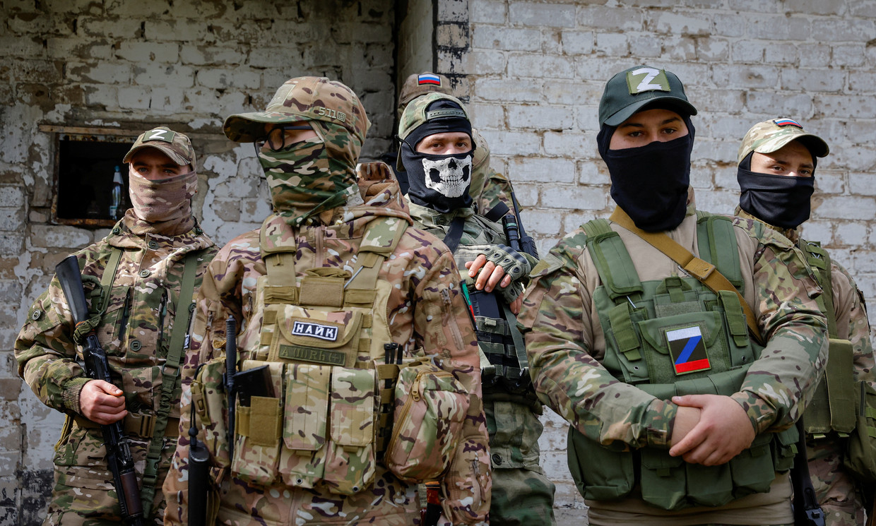 Lijkt op vijandigheid Tol Russische soldaten zitten aan het front zonder uitrusting – die is door hun  commandanten verkocht
