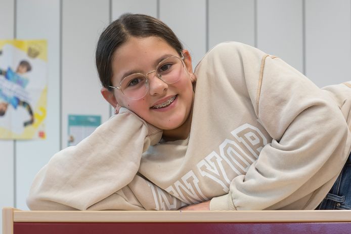 Sena Arslan (11) uit Ochten wil later bij de politie werken.