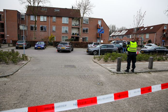 De Warenargaarde in de Apeldoornse wijk De Maten werd vorige week opgeschrikt door een spectaculaire politieactie.