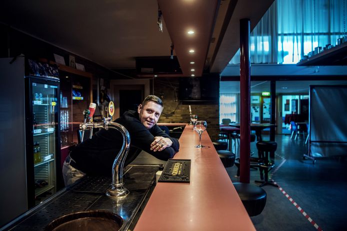 René Tjarks begon in november René's sportcafé in Stadskanaal. Een droom die uitkomt. Daarnaast wordt hij ook beheerder van het aangrenzende sportcomplex.