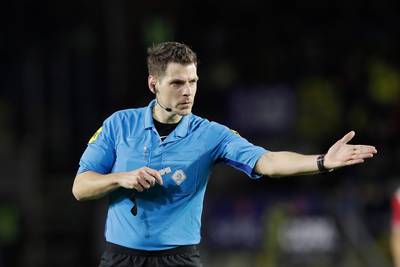 Kamphuis leidt uitduel Feyenoord, Gözübüyük naar Amsterdam