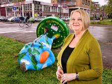 Lia woedend over onthoofd kaasmeisje in Gouda: ‘Dit is niet het werk van één malloot’