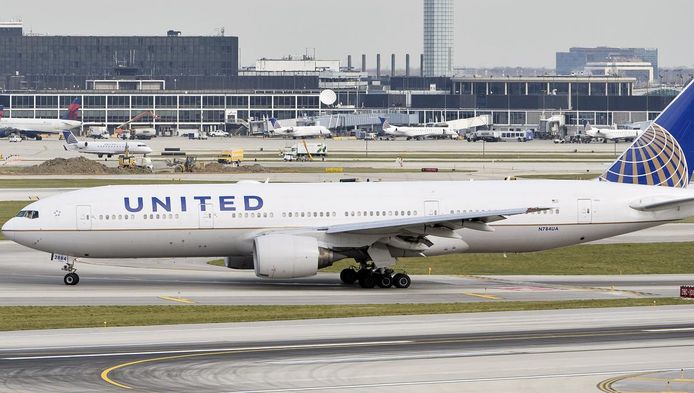 Een vlucht van United Airlines heeft deze middag een noodlanding moeten maken op Brussels Airport.