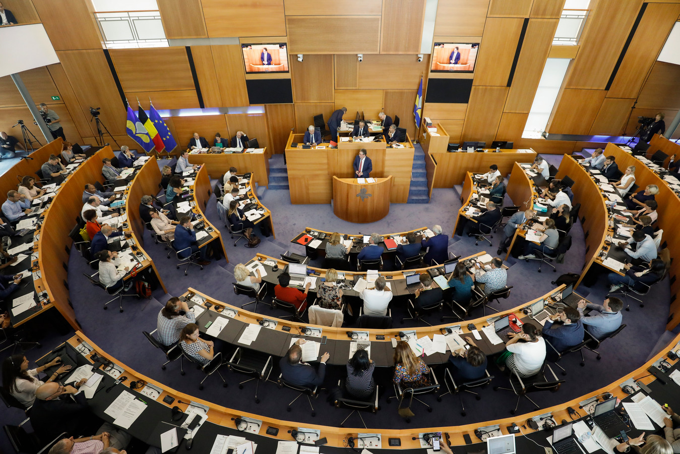 Primeur voor Brussel: gelote burgers mogen mee overleggen met parlementsleden | Foto | hln.be