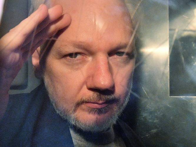 VS beschuldigen Assange van banden met hackerscollectieven Anonymous en LulzSec